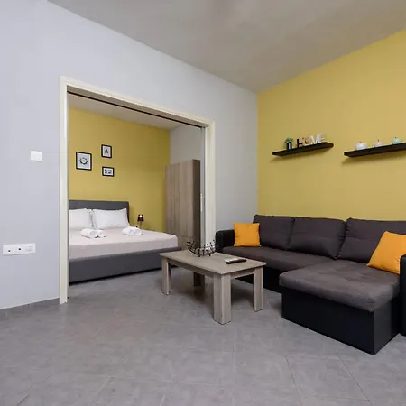 Apartment Nikols House *